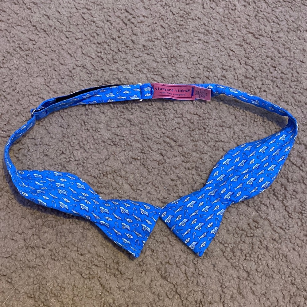 Vineyard vines, blue Fish, Hook, and fish bowtie